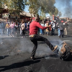 Questions Africaines : Le Noir, un Loup noir pour le Noir ?